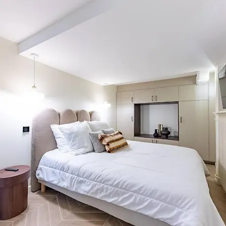 New Spacious 4 Star Family In Chic 16th District Parigi