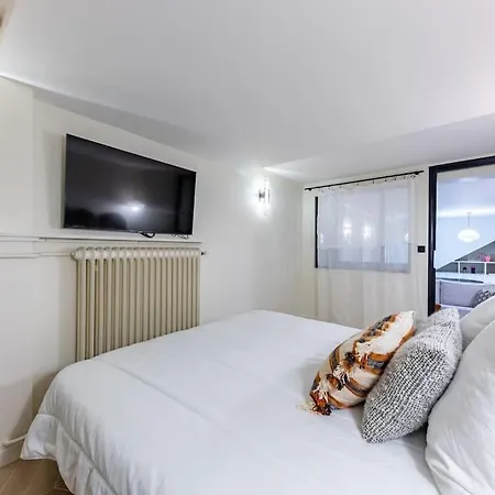 Appartamento New Spacious 4 Star Family In Chic 16th District Parigi