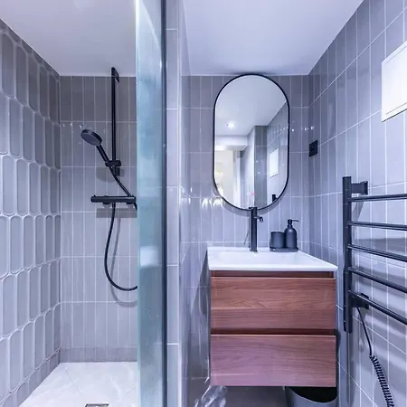 Appartamento New Spacious 4 Star Family In Chic 16th District