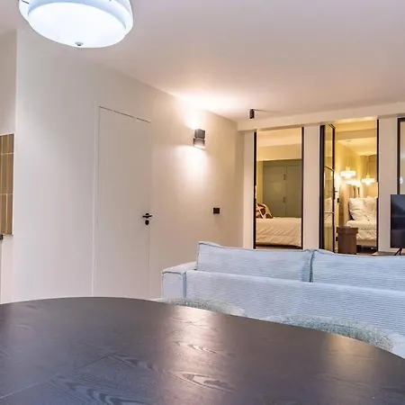 New Spacious 4 Star Family In Chic 16th District Appartamento *