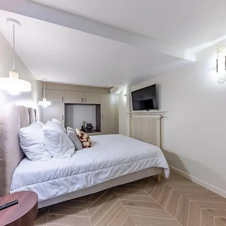 New Spacious 4 Star Family In Chic 16th District Appartamento Parigi
