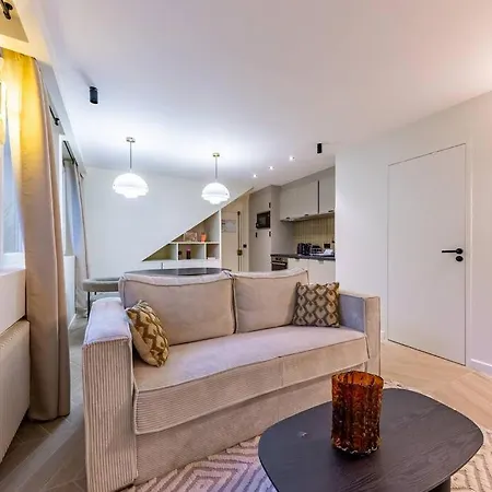 New Spacious 4 Star Family In Chic 16th District Appartamento *